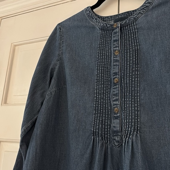 J. Jill Denim Pleated Blouse Size Small Blue Chambray Pintuck Button Down Blouse - Picture 5 of 10